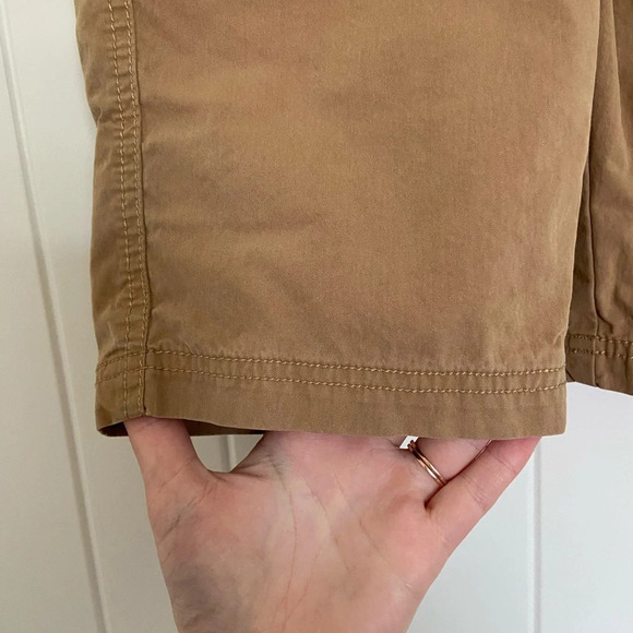 Tommy Hilfiger boy’s‎ tan elastic waistband logo shorts — small - Picture 4 of 7